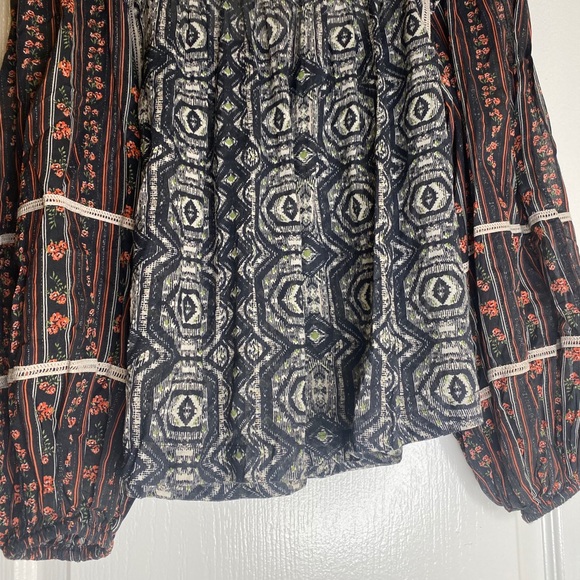 Free People Mostly Meadow Blouse Size M - Picture 6 of 7